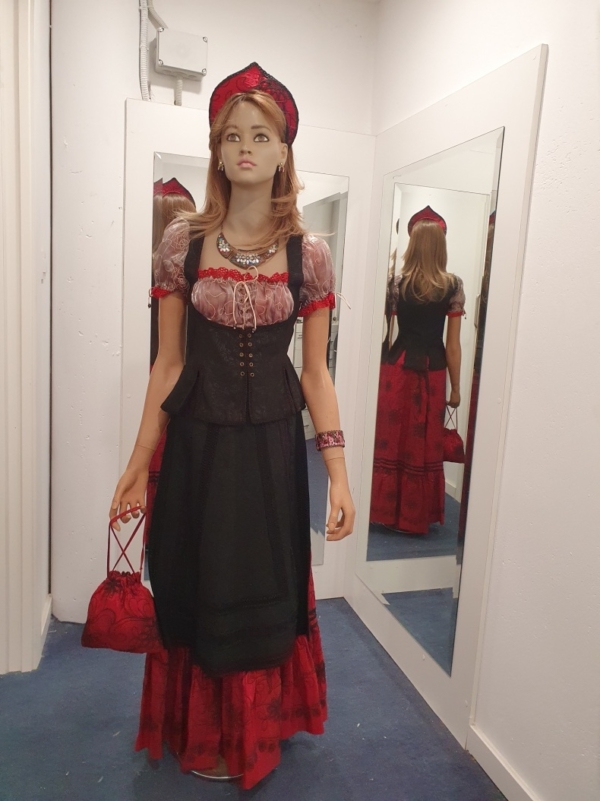 Traje Medieval Dama de los madroños
