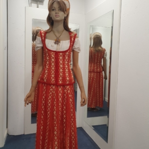 Traje Medieval Mesonera de la cantina de la torre