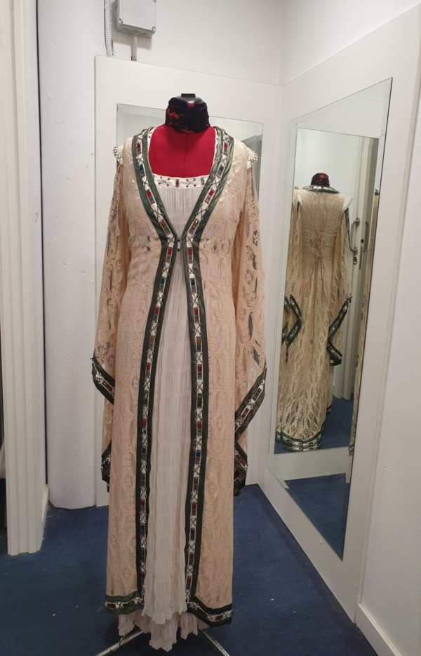 Traje Medieval de baile real