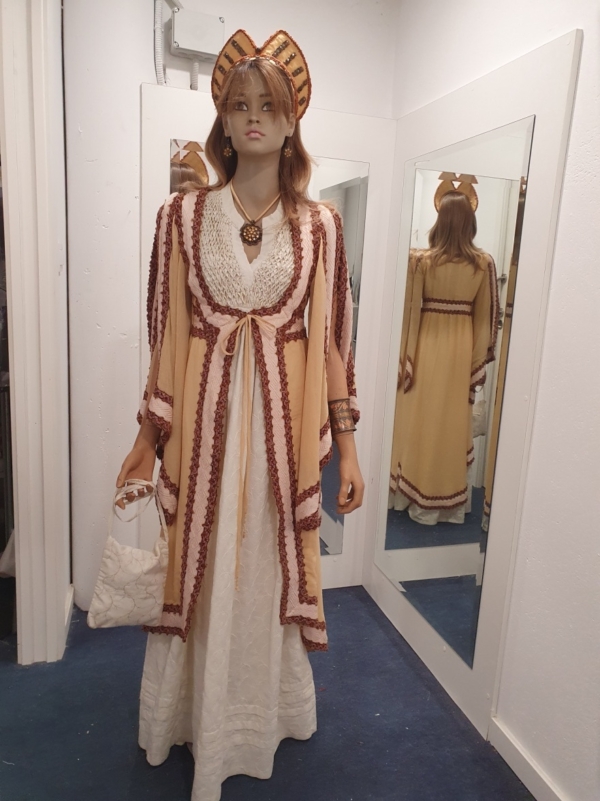 Traje Medieval de paseo estival