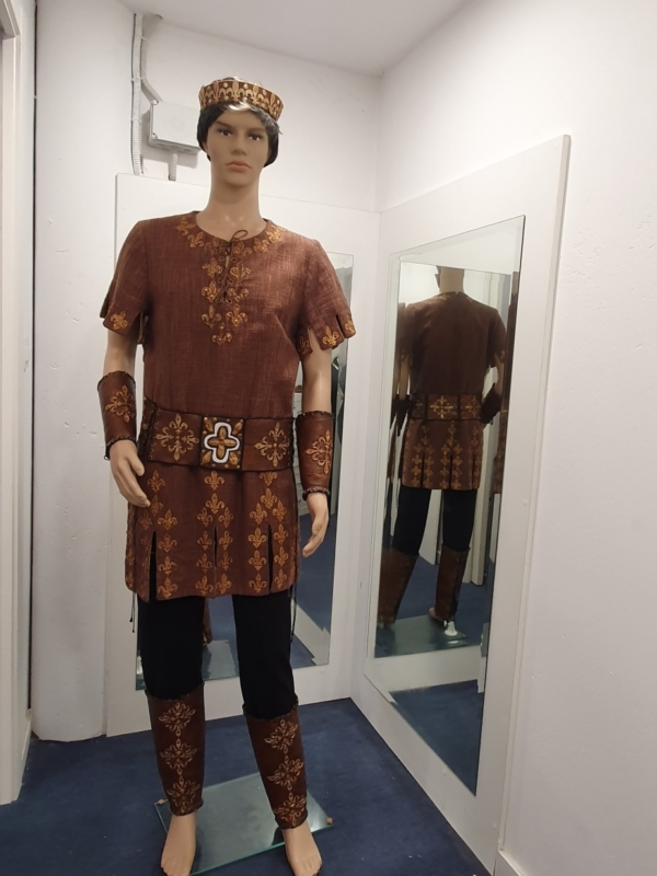Traje Medieval Caballero de la Cruz de la Malta
