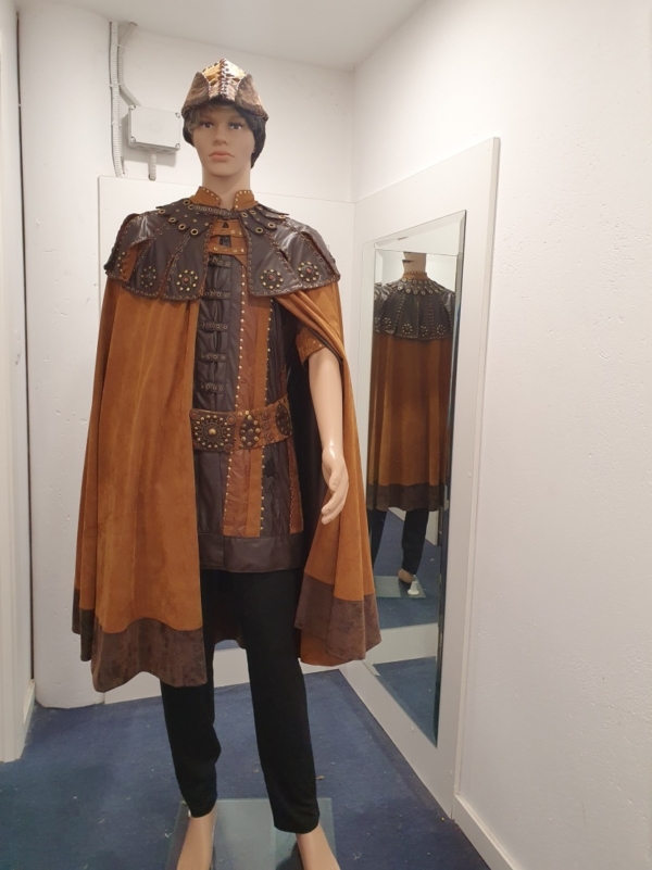 Traje Medieval Artesano del vestuario real